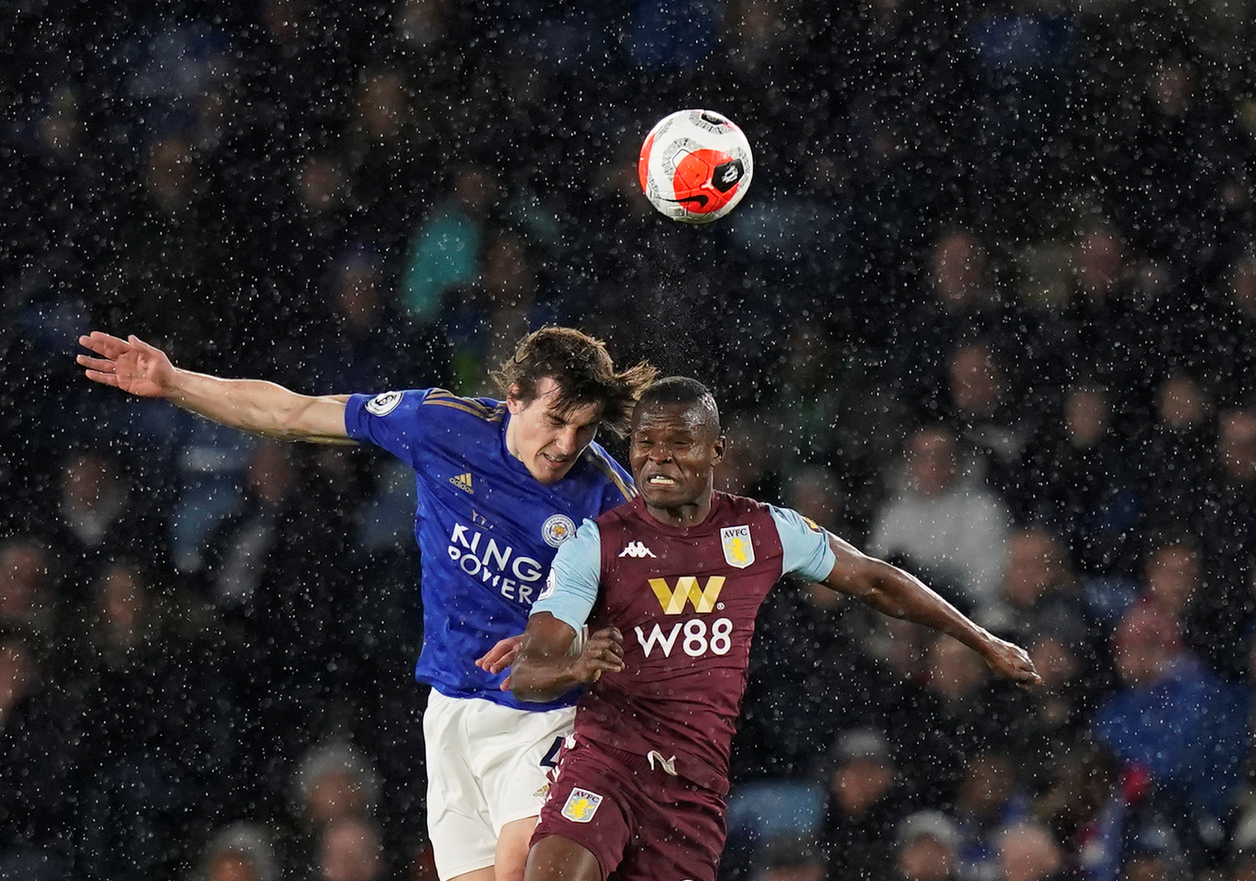 场比赛中展 场比赛中展